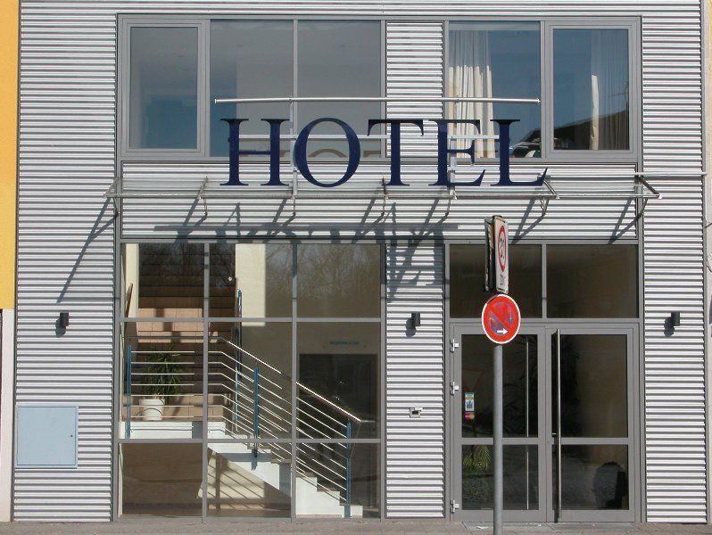 Hotel Am Segelhafen Кил Екстериор снимка